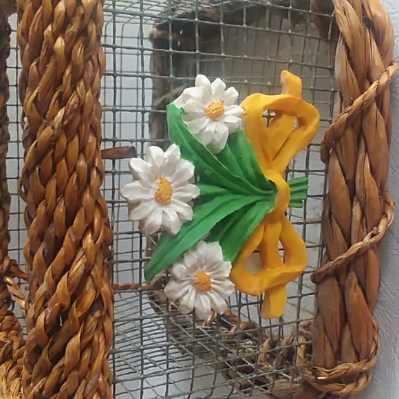 Lot of Baskets or Boxes - Picture 7 of 15